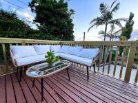 3BR Luxe Home - 1200 sqm Land - New Reno with Parking & AC - 3mins from Motorway - B&B