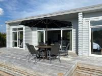 Modern & Comfy 2-Bedroom House - B&B