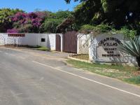 Karibuni, Villa 107, Beachfront Stay with Restaurant, Pool & Bar - B&B