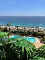 BY NEPTUNE - La Palme Azur Beach view - B&B Cannes
