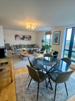 Entire Home in Exclusive Dublin Neighborhood - Comfortably Sleeps Up to 6 Guest - B&B