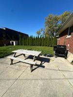 Cozy 2 Beds Basement Suite - Ferienwohnung Windsor