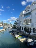Wonderful Apartment in Puerto Marina - B&B Benalmádena