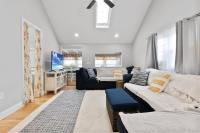 Newly Renovated Beachside Bliss Steps to Sand - B&B Salisbury