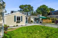 Riverside Retreat Minutes to Beach Updated Kitchen - B&B Newburyport