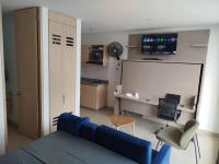 Apartamento de 1 dormitorio con balcón y vistas al mar
