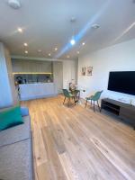 Elegant Central London Flat - Brand New & Fully Equipped - Bed and Breakfast Londen