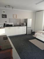 Cozy, self-catering Garden Flat - Chambres d’hôtes