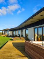 Off Grid Luxury- Soak In The View! - Ferienwohnung Mangapai