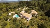 Holiday Home Matthäus am Corfutrail, Ferienoase im Olivenhain 3 km zum Meer - Chambres d'hôtes Giannádes