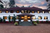SaffronStays Amaya - 5BR 300-year-old Kerala-style heritage home near Kannur Airport - B&B Irikkūr