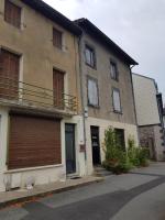 studio refait à neuf clos saint genest - B&B