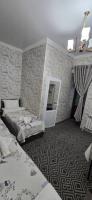 Dreibettzimmer mit eigenem Bad