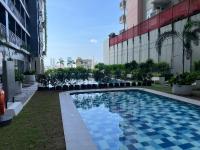 Cozy Condo Apartment in Red Residences Makati near malls and airport - Chambres d'hôtes Manille