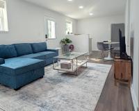 Garden Level Gem of a 1BR Suite! - Bed and Breakfast