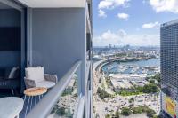 3610 Calm Blue Studio w Balcony View Pool and Gym - B&B Miami
