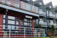Tofino Eco Waterfront Condo - Bed and Breakfast Tofino