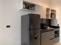 Deluxe One-Bedroom Apartment