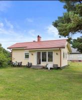 Cozy Summer cottage in Tosteberga, close to the Sea - Chambres d'hôtes Fjälkinge