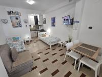 Seaview, just across the beach, Bečići - B&B Bečići