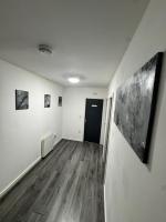 Rawson Apartments - Stylish City Centre Hideaway with 85 inch TV Cinema Room & Pool Table - Ferienwohnung