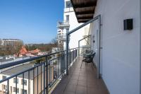 Sun Seasons 24 Cosy Apartment with Parking by Noclegi Renters - Chambres d'hôtes Kołobrzeg