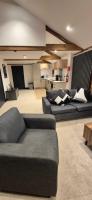 Spacious 2 Bedroom Apartment in Central Newark - B&B