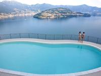 Cherubino 2 - Nice 2 floors apartment with pool, terrace and a terrific lake view - Bed and Breakfast