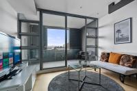 58A 2Storey Abnb-Style Apt with 2BR Plus Parking, Walk to Ashfield Mall and Train - Chambres d'hôtes Sydney