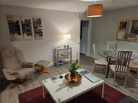 Linwood 5-bed with Garden - B&B