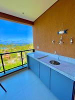 Appartamento con 2 Camere da Letto, Balcone e Vista mare