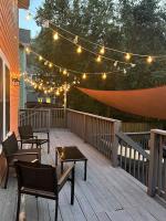 Sunset Oasis - Beautiful 3BR with Serene Backyard near UF Stadium! - B&B Gainesville
