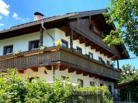 Apartment mit Balkon