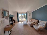 Appartement à Saint-Aygulf, à 50 m de la plage, avec parking privé - B&B