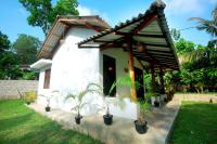 Hiriketiya Don Simon Villa - B&B
