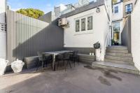 Heritage Townhouse with Private Parking - B&B Sydney