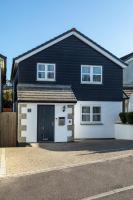 Luxe Detached 3 Bed Luxe House on Exclusive Private Estate Close to Coast Free Hot Tub Sleeps 6 Private Parking for 2 Cars - Chambres d'hôtes Newlyn