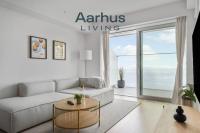 Endless ocean views with private balcony - B&B