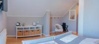 Zweibettzimmer mit Balkon