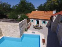 rural home with heated pool raštane - B&B Donje Raštane