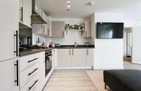 Perfect 1 Bed flat upto 4 guests - Ferienwohnung