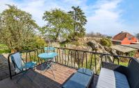 Awesome Home In Allinge With Wifi - Chambres d'hôtes Allinge