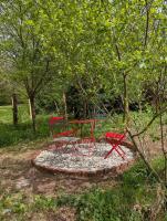 Gîte au calme, nature et confort Creuse - Bed and Breakfast Soubrebost