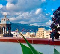 Ático con Terraza, Vistas Panorámicas y Parking - B&B