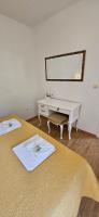 Comfort One-Bedroom Apartment with Terrace