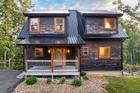 The Bear and Buck Luxury Cabin Indoor Pool Theater - B&B Sevierville