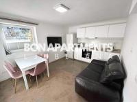 Huge BBQ Garden 1, Basement app Two Bathrooms, AC, Free Parking - Chambres d’hôtes Ljubljana