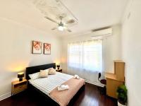 Comfy family home-15 mins to CBD & beach - B&B