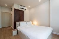 King Studio with Sofa Bed