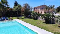Villa Le Cinque Vie - Swimming pool - Tennis - Football - Bed and Breakfast Ragusa